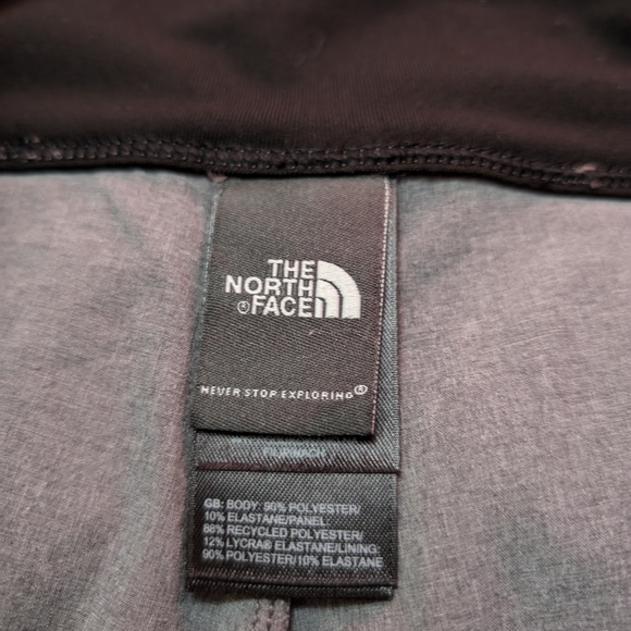 Woman's the north face skort - Picture 2 of 4